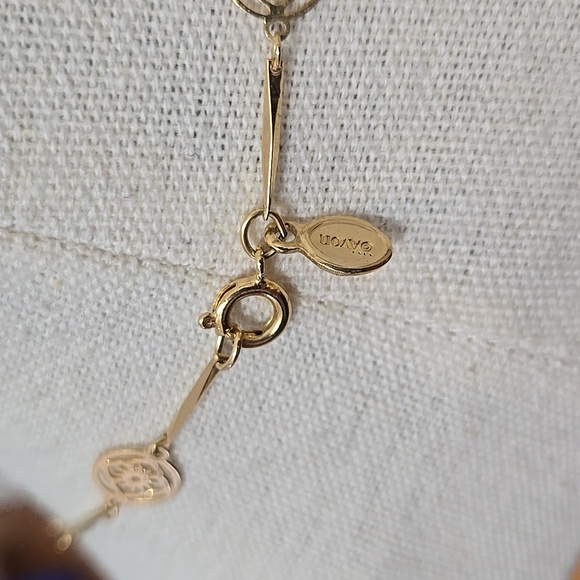 AVON GOLD TONE NECKLACE - Picture 4 of 4